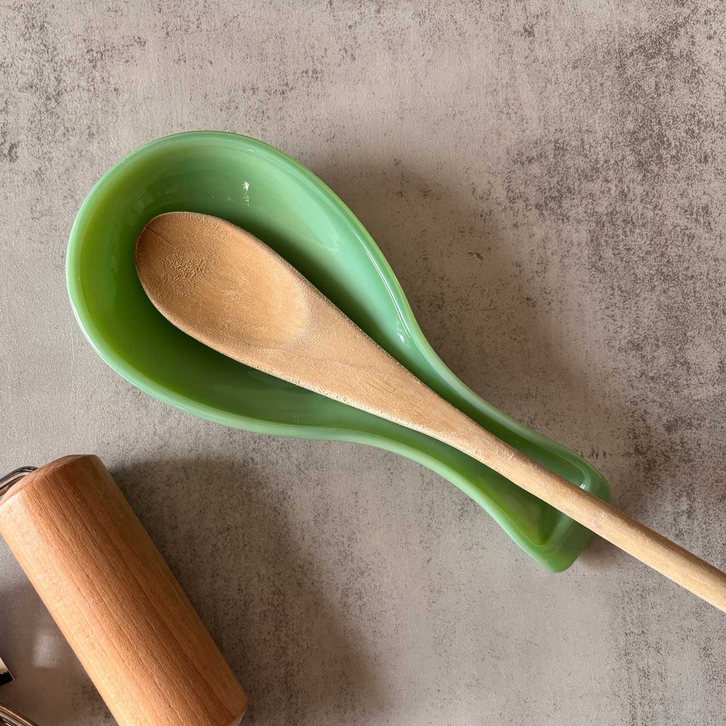 TableCraft Products Company - Jadeite Glass Collection Spoon Rest