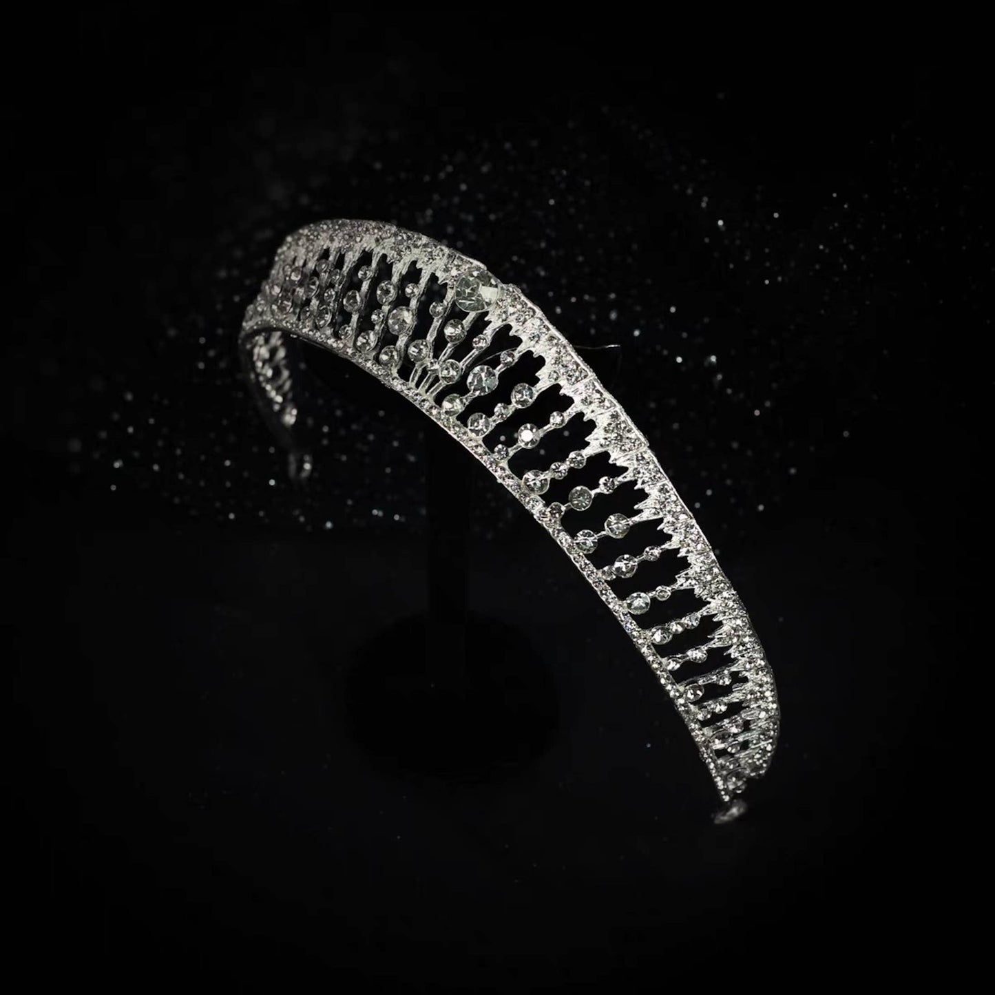 Cici’De Jewelry Amsterdam - Crystal Bridal Tiara with Zirconias: Princess Royal Elegance