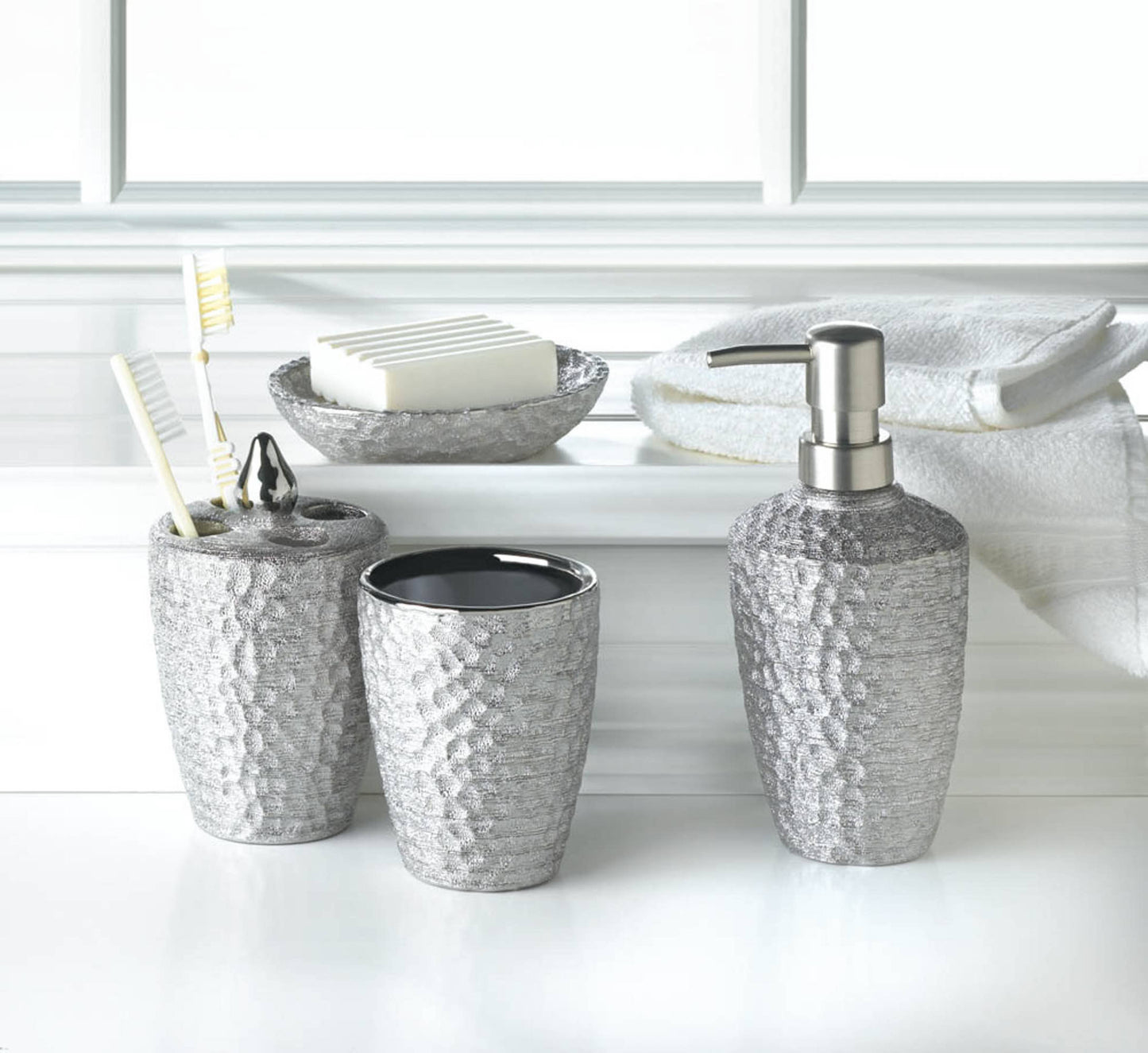 Zingz Home - Hammered Silver Texture Bath Accessories