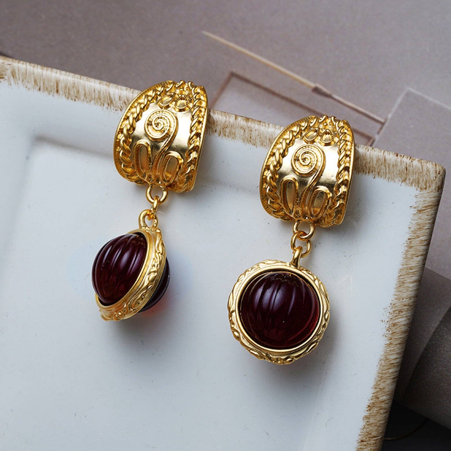 Cici’De Jewelry Amsterdam - Vintage Inspired Red Lantern Earrings