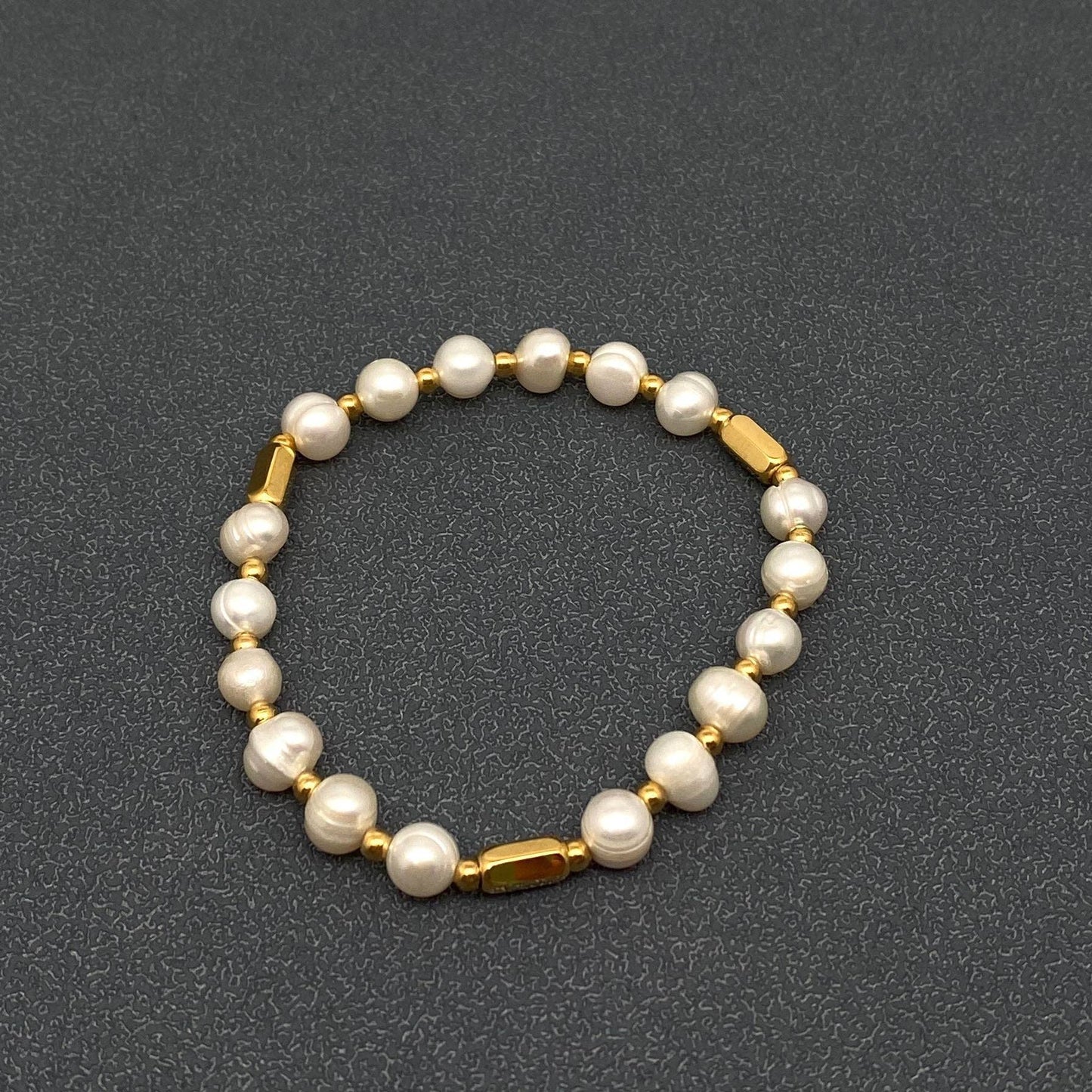 Mio Queena - Freshwater Pearl 18K Gold Plated Beaded Elastic Bracelet - FGS