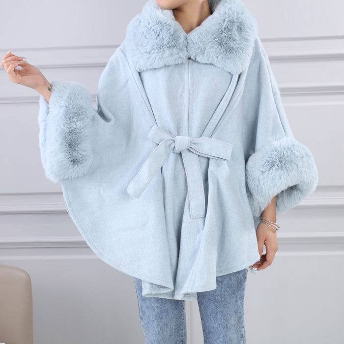 PEACH ACCESSORIES - Pe339 Faux fur poncho: Beige