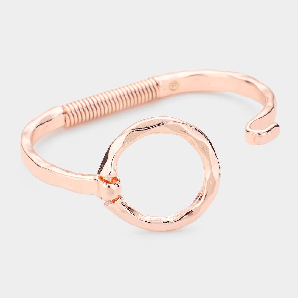 Sensibling Corp. - Hammered Open Metal Circle Hook Bracelet: Silver