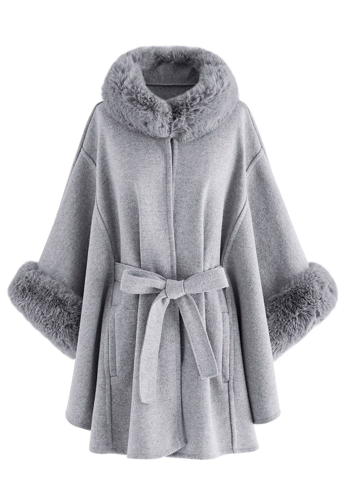 PEACH ACCESSORIES - Pe339 Faux fur poncho: Beige