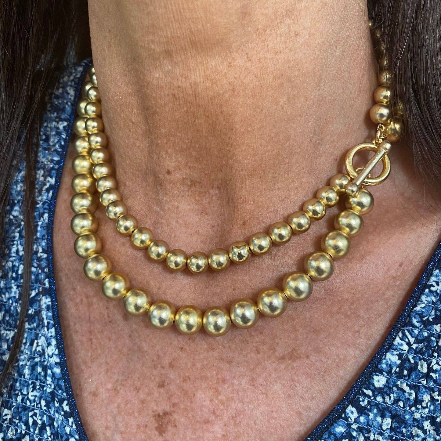 KARINE SULTAN - Double layer beaded necklace with side clasp