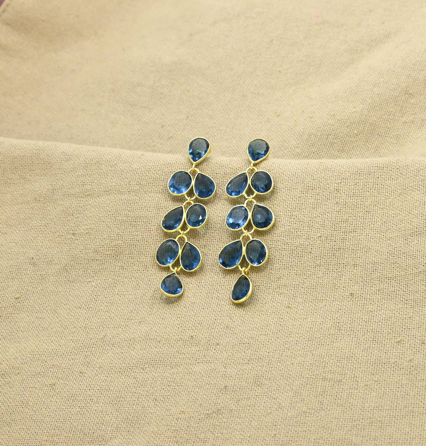 Schmuckoo Berlin - Chandelier Earrings Blue Iolite Gold