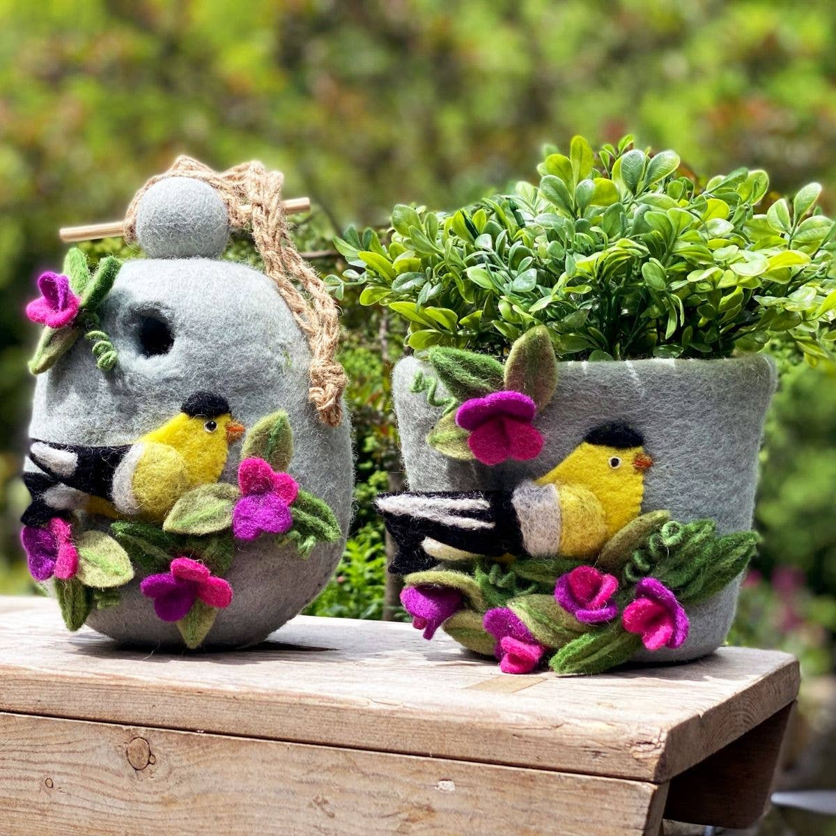 dZi Handmade - Sweetpea Goldfinch Felt Pot