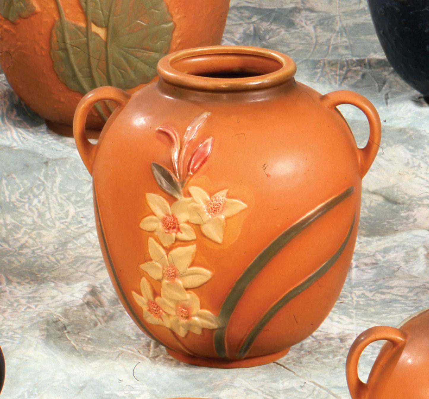 AA Importing - Roseville-Style, Gladiola Pot in Brown & Blue, 9": Brown