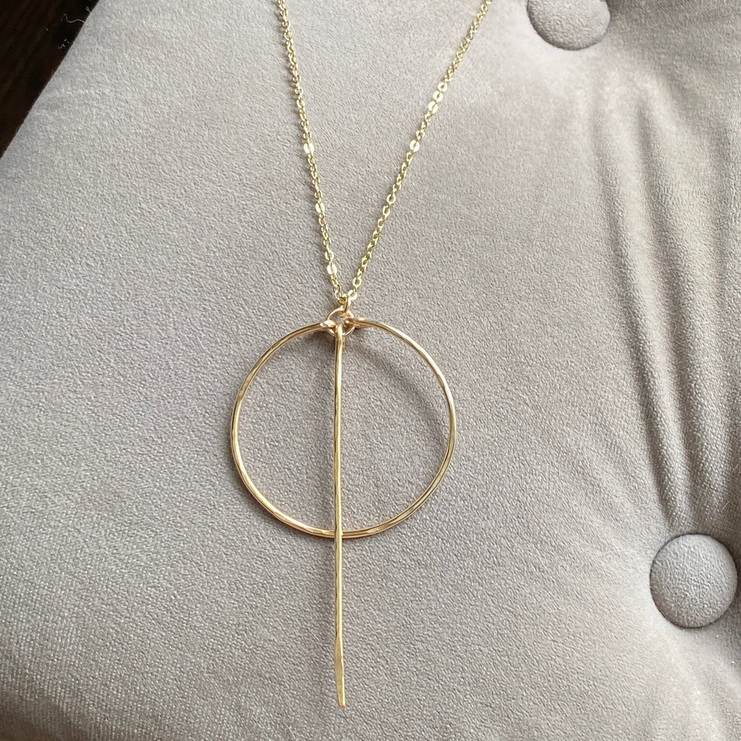 Marble Designs Jewelry - Gold Hoop Necklace Bar Hammered Metal Handmade: Gold Metal