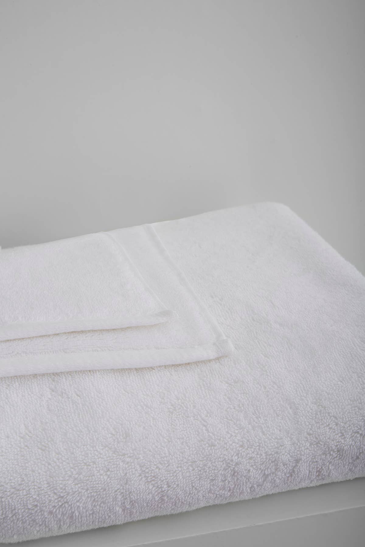 Adaste Home - Soft Touch: White / 13" x 13" - Washcloth / 1 Piece