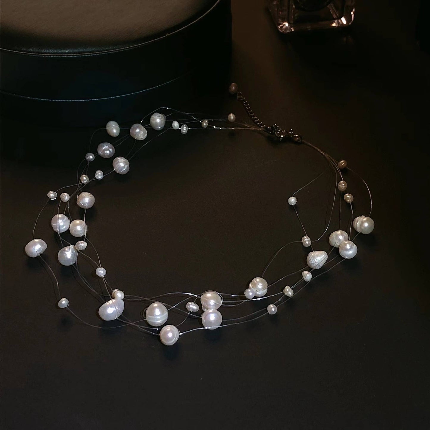 Cici’De Jewelry Amsterdam - Freshwater baroque Pearl beads transparent line necklace