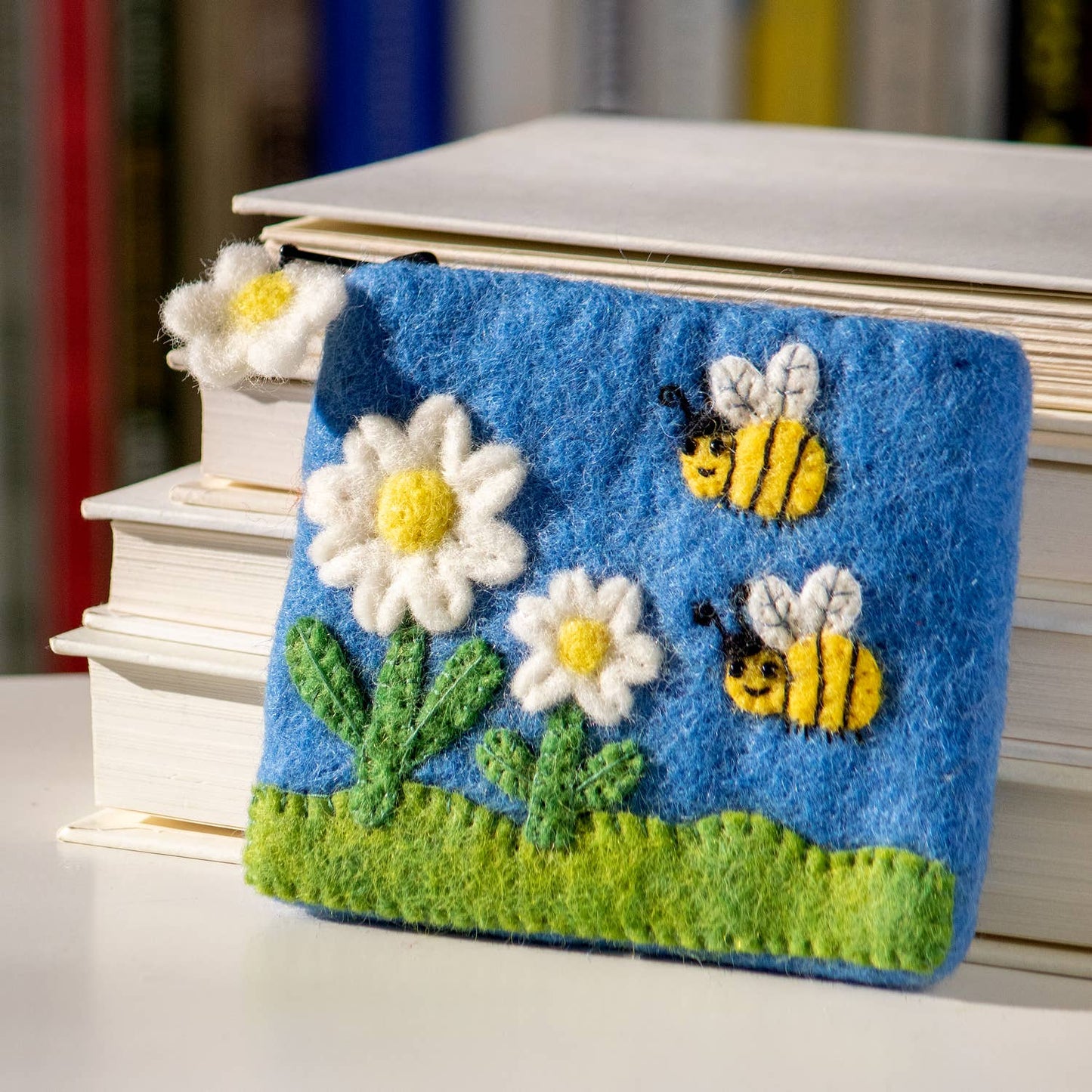 dZi Handmade - Bumble Bees Coinpurse