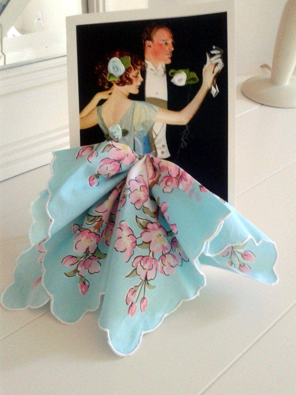 MOMENTS IN THYME - Dance Keepsake HankIe Card: Classic Aqua