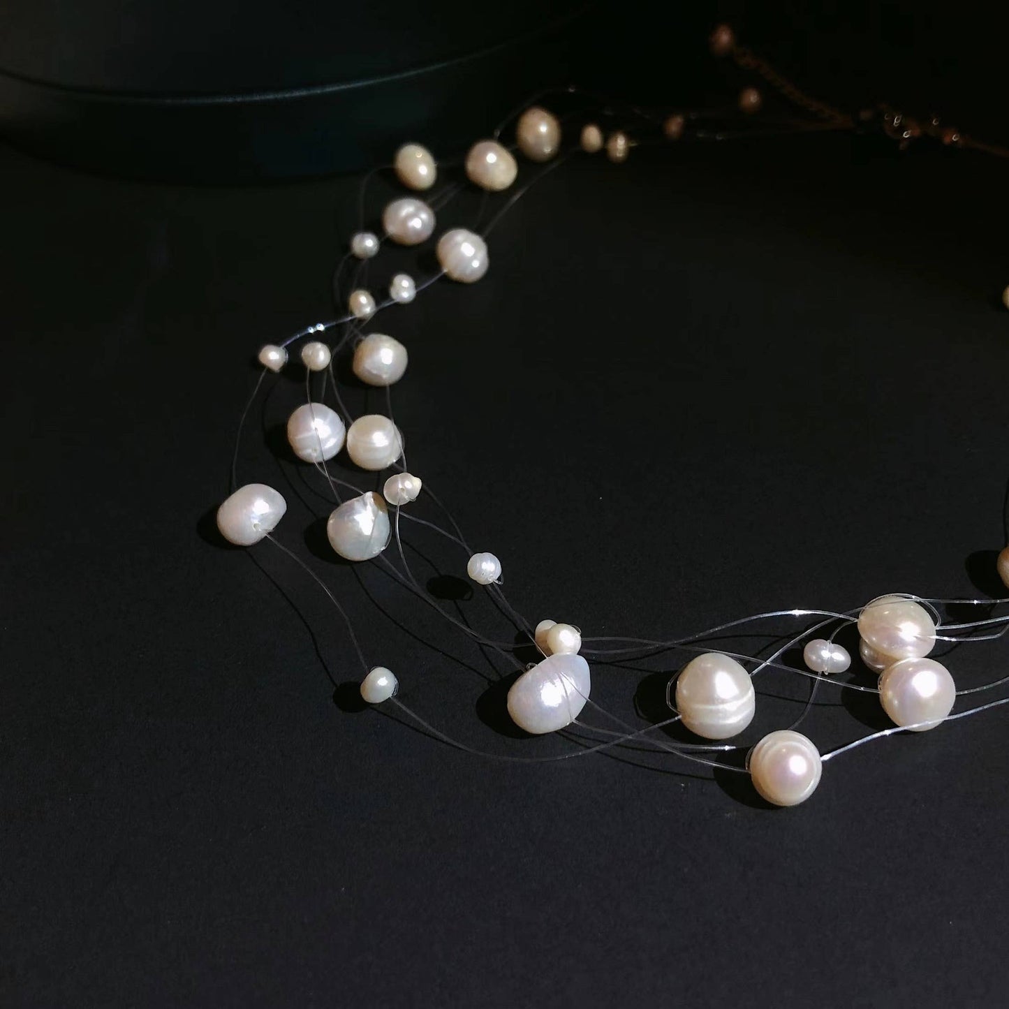 Cici’De Jewelry Amsterdam - Freshwater baroque Pearl beads transparent line necklace