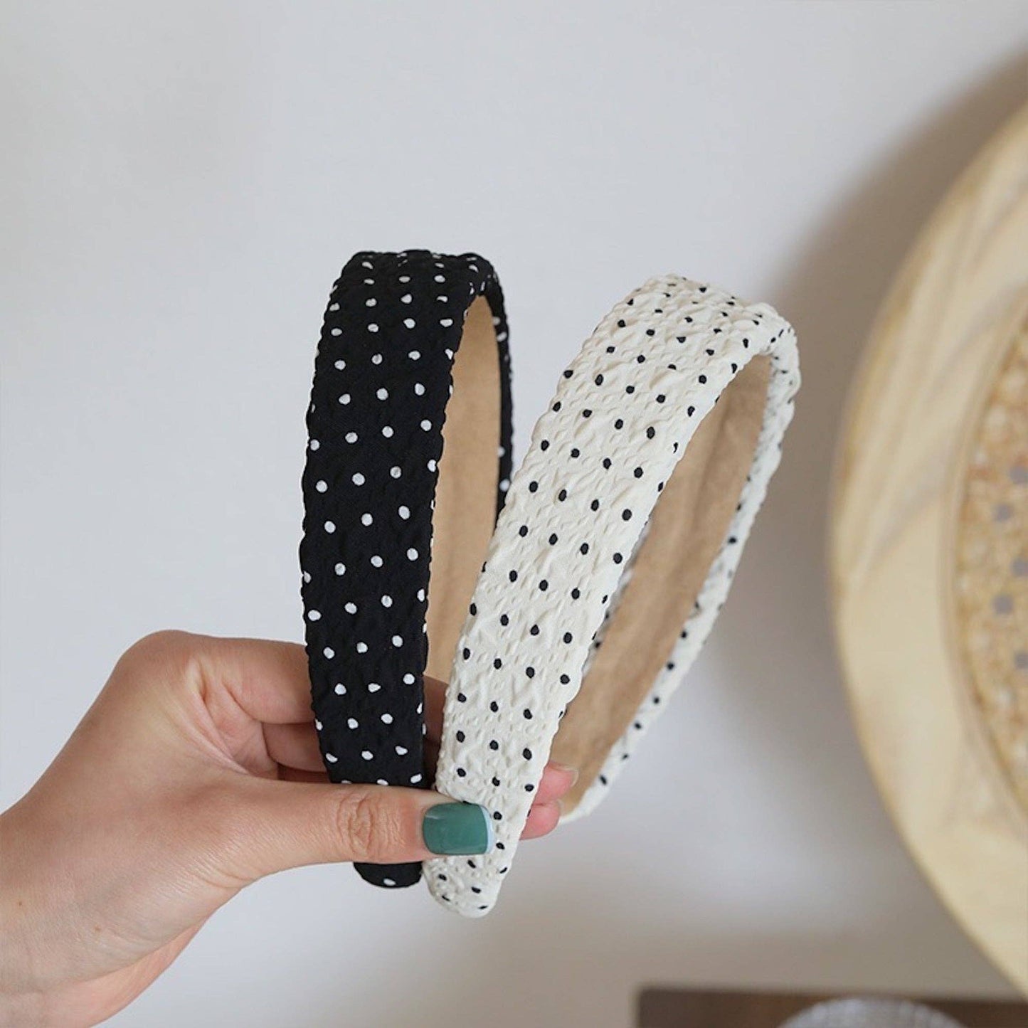 Cici’De Jewelry Amsterdam - Elegant polka dot hair band-white&black: White