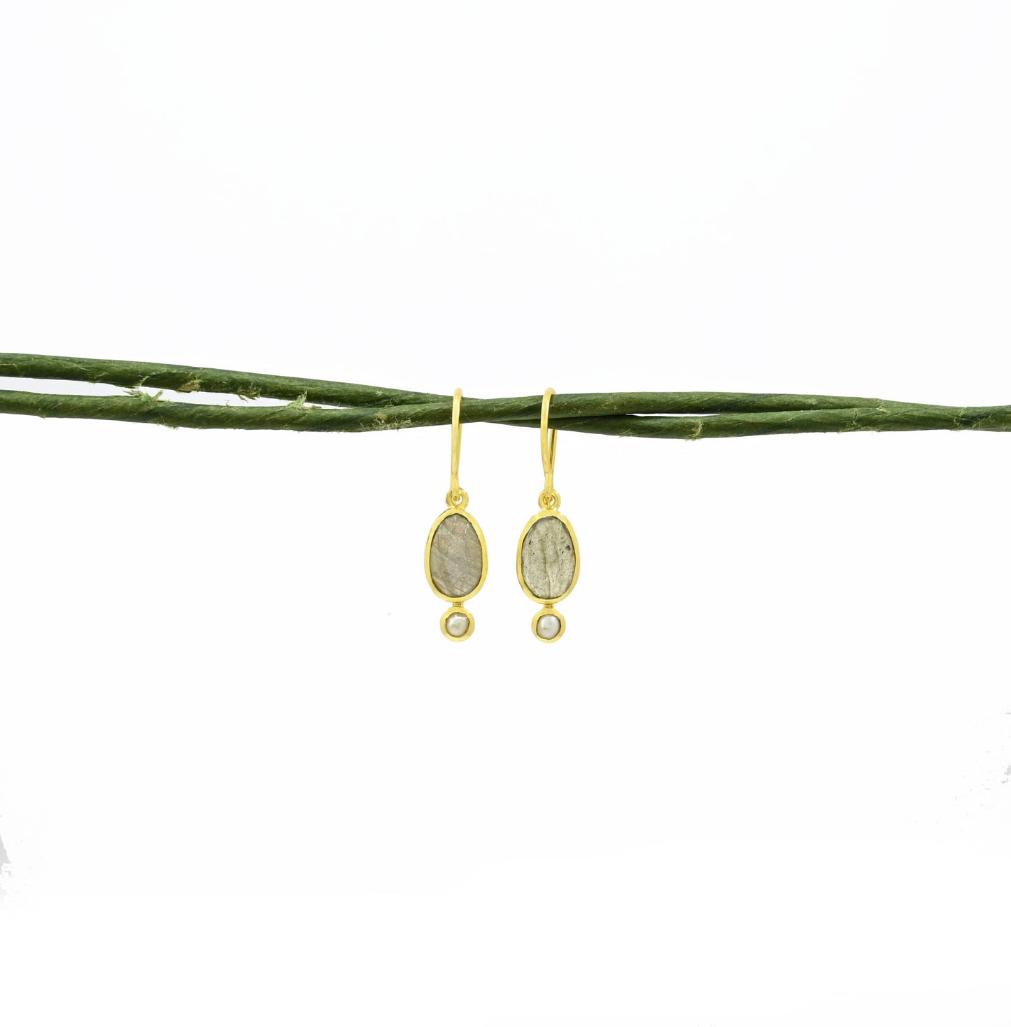 Schmuckoo Berlin - Fiona Earrings Gold - Labradorite & Pearl