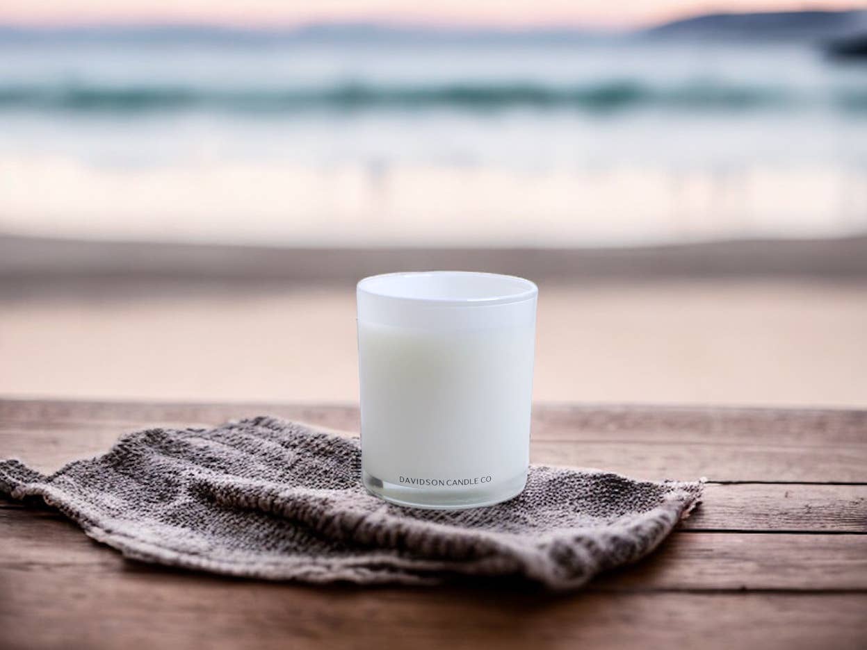 Davidson Candle Company LLC - 11 oz glass jar candle in box : White Tea