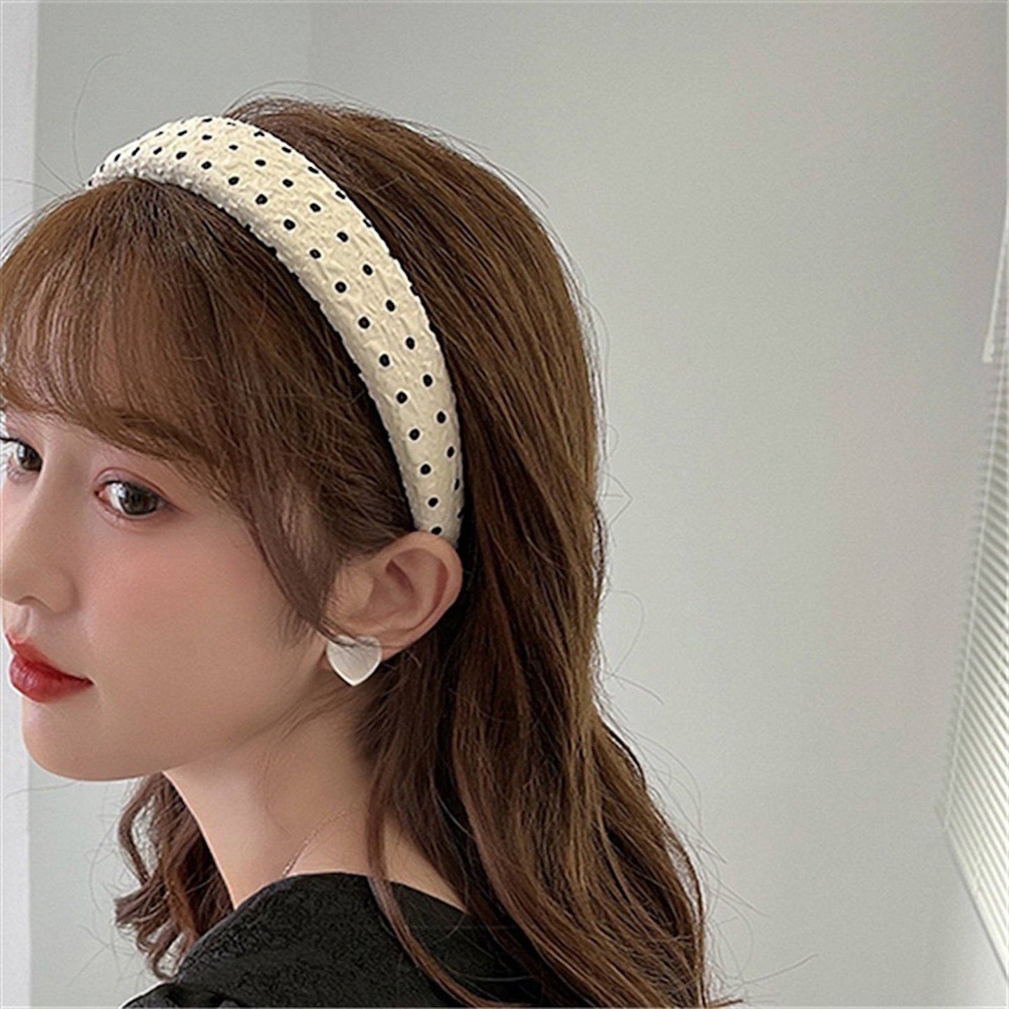 Cici’De Jewelry Amsterdam - Elegant polka dot hair band-white&black: White