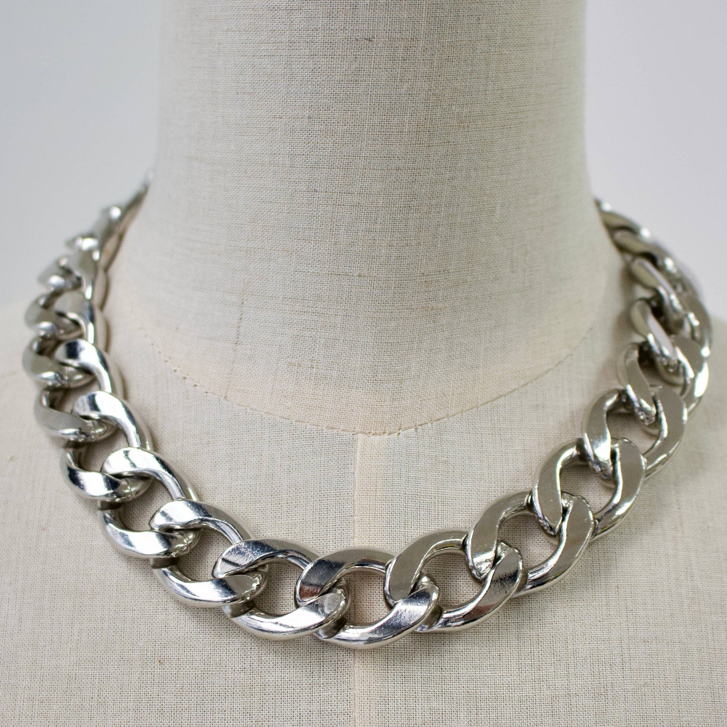 a.v. max - Stand Out Statement Necklace