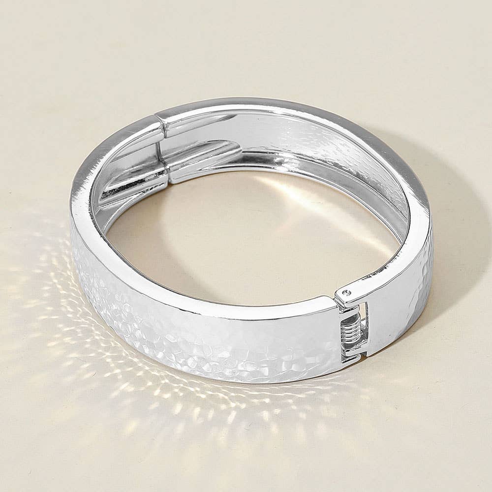 Sensibling Corp. - Hammered Metal Hinged Bangle Bracelet
: Gold