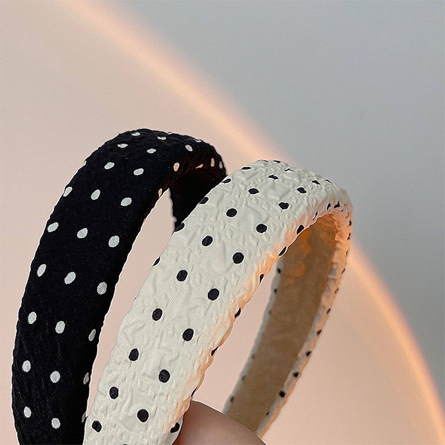Cici’De Jewelry Amsterdam - Elegant polka dot hair band-white&black: White