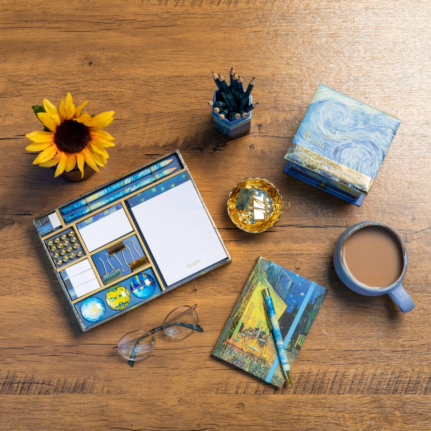 The Gifted Stationery Company - Stationery Set - Van Gogh - Starry Night