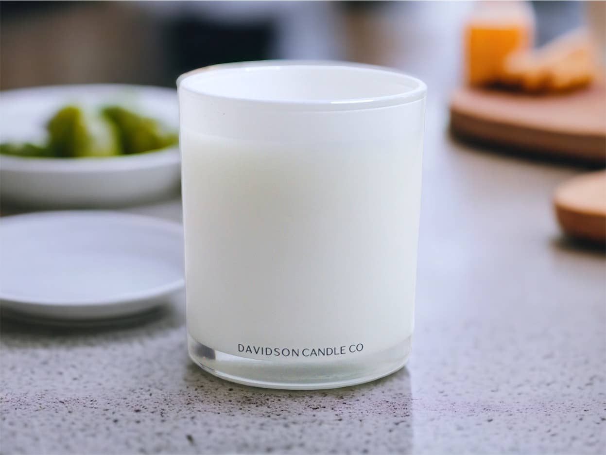 Davidson Candle Company LLC - 11 oz glass jar candle in box : White Tea