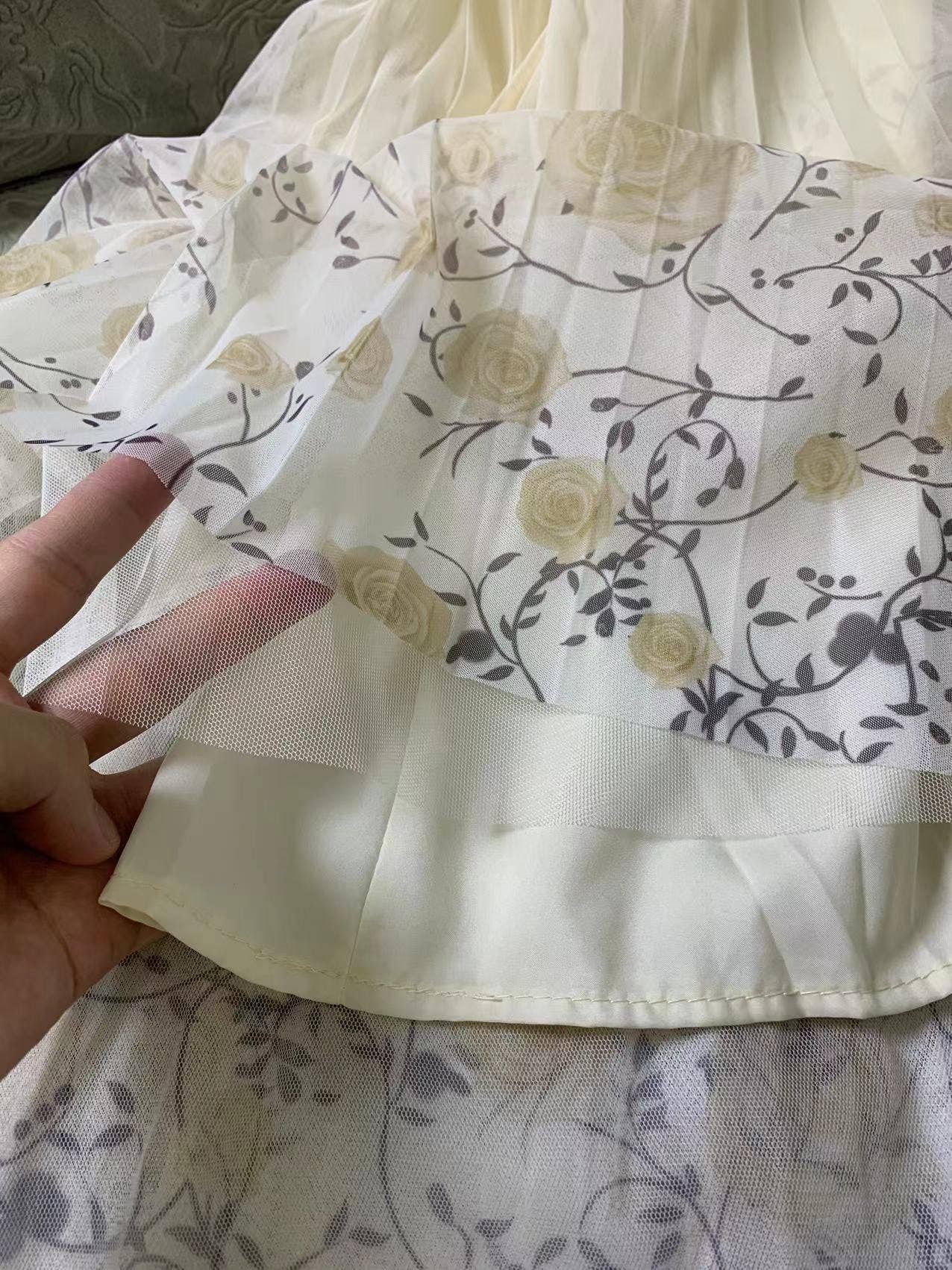 PEACH ACCESSORIES - Roses Flowers Pleated Midi Skirt SK204: Cream