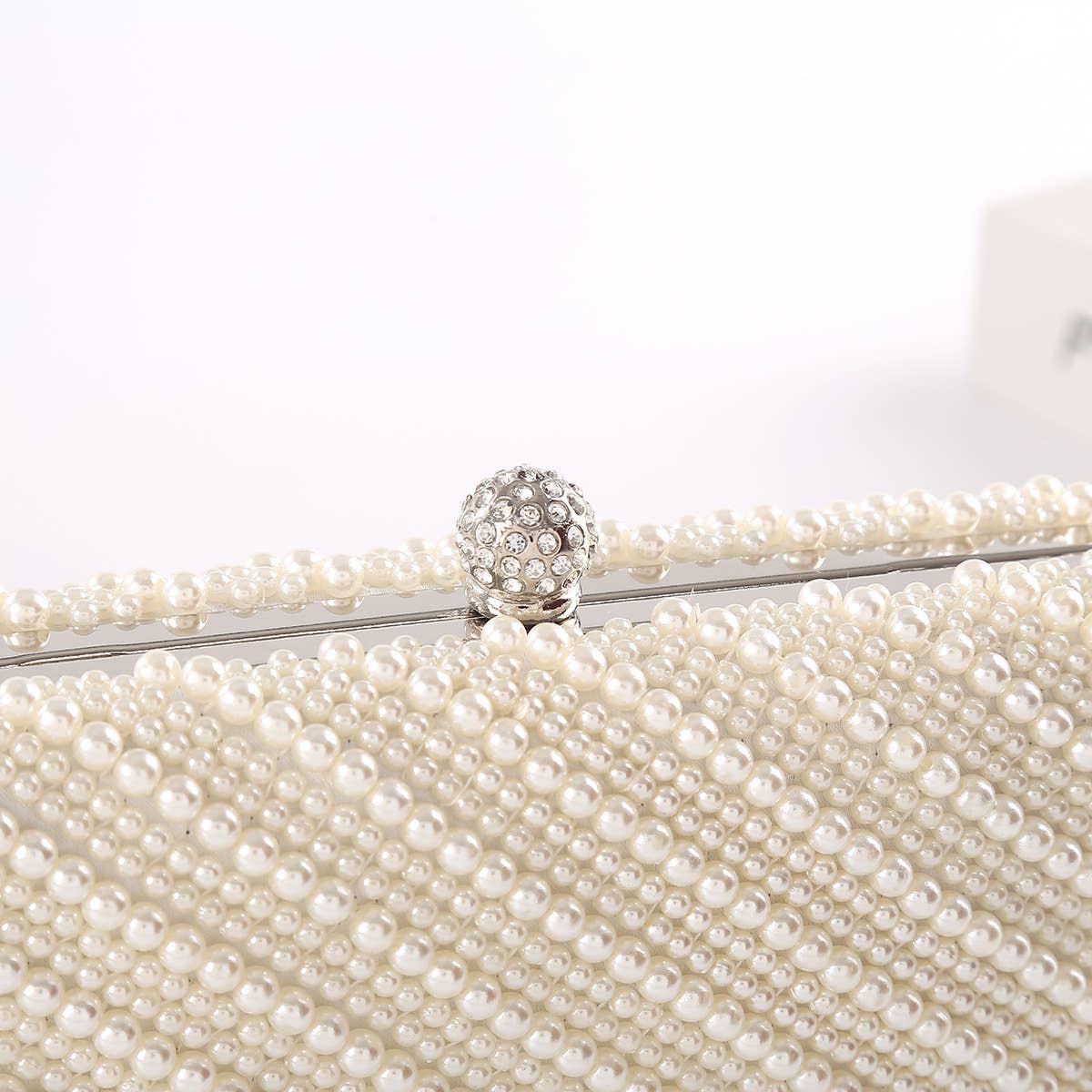 PEACH ACCESSORIES - ZS14101 Pearl embellished evening bag in Ivory