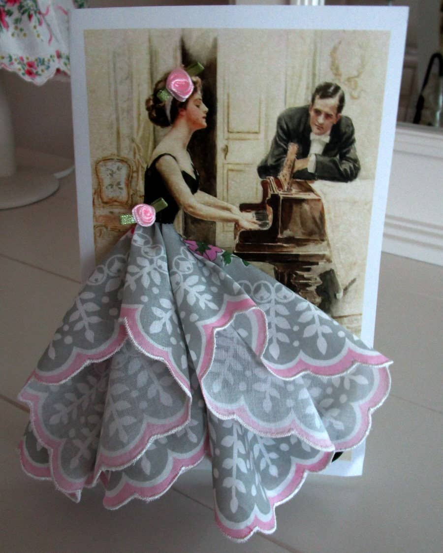 MOMENTS IN THYME - Let There Be Music Keepsake Hanky Card: Black Hanky
