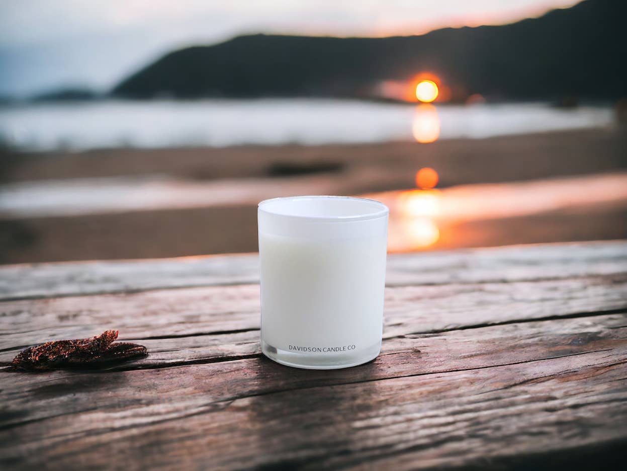 Davidson Candle Company LLC - 11 oz glass jar candle in box : White Tea
