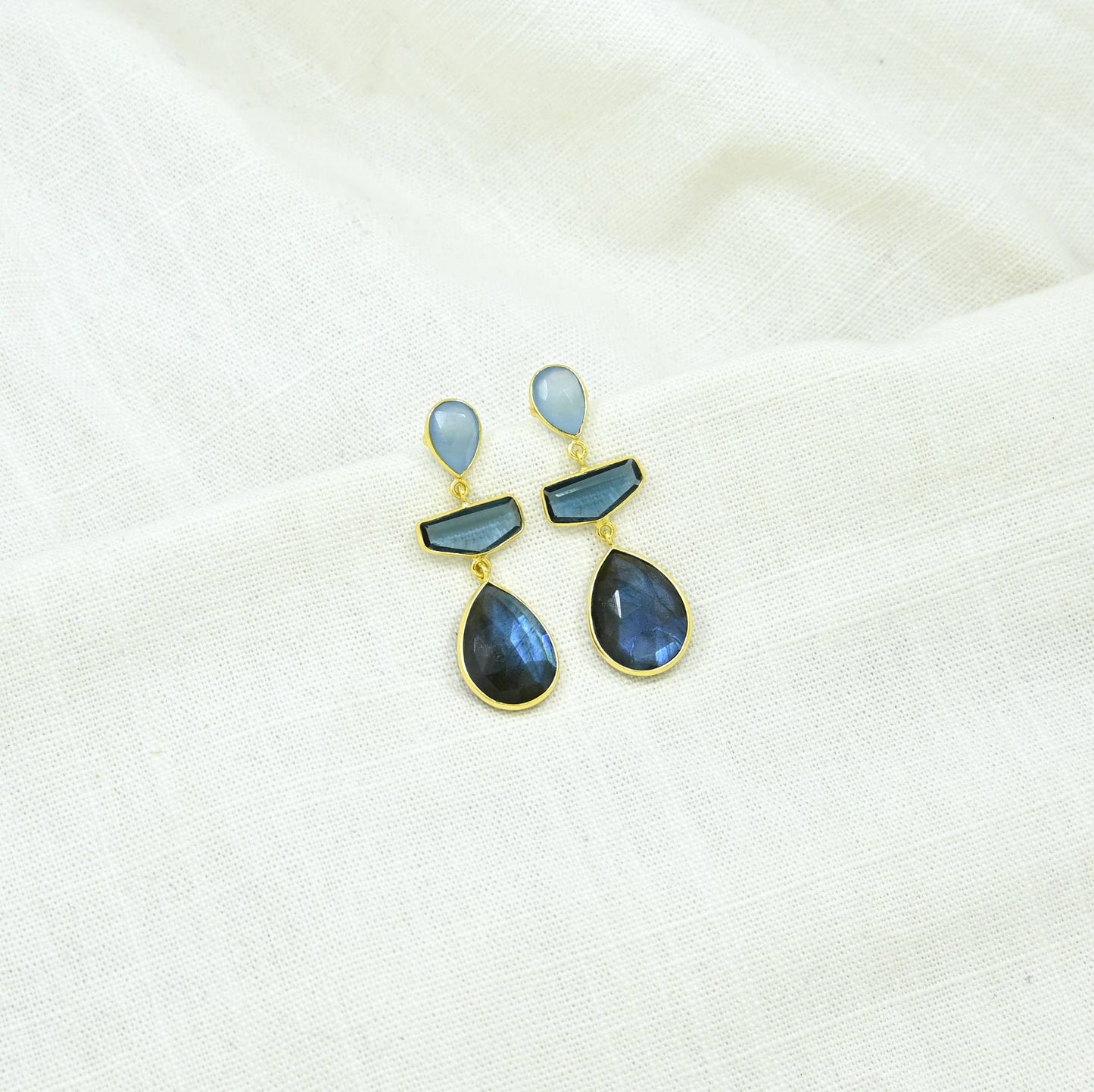 Schmuckoo Berlin - Miss Jane Earring Gold - Iolite, Chalcedony & Labradorite