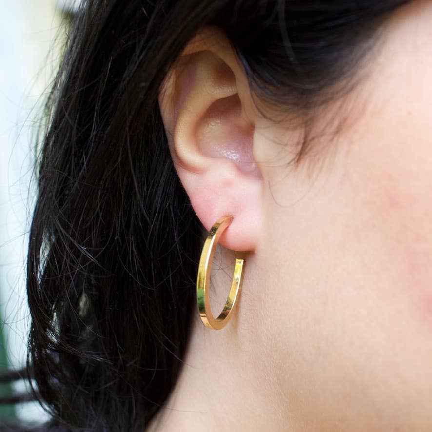 a.v. max - Siena Flat Hoops: Gold