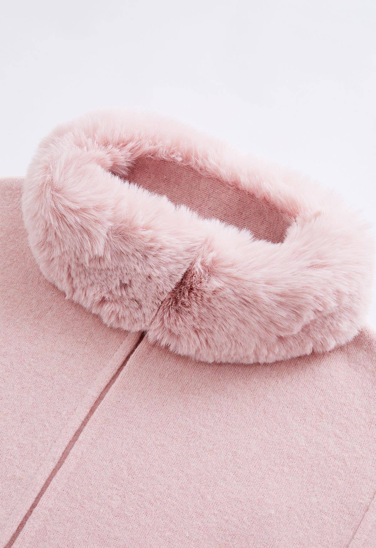 PEACH ACCESSORIES - Pe339 Faux fur poncho: Beige