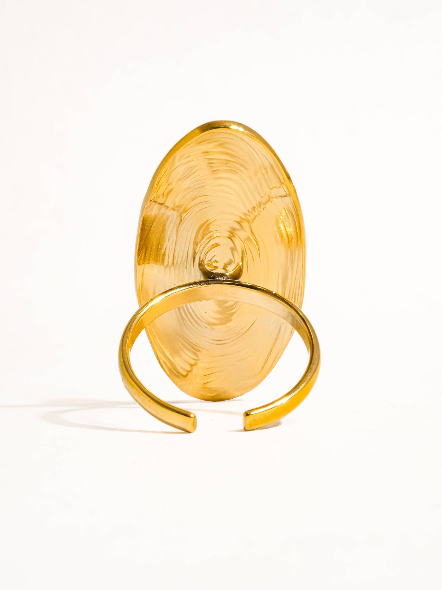 Flânerie by MAIQ - Achille 18K Gold Non-Tarnish Oval Pearl Ring: Yellow Gold