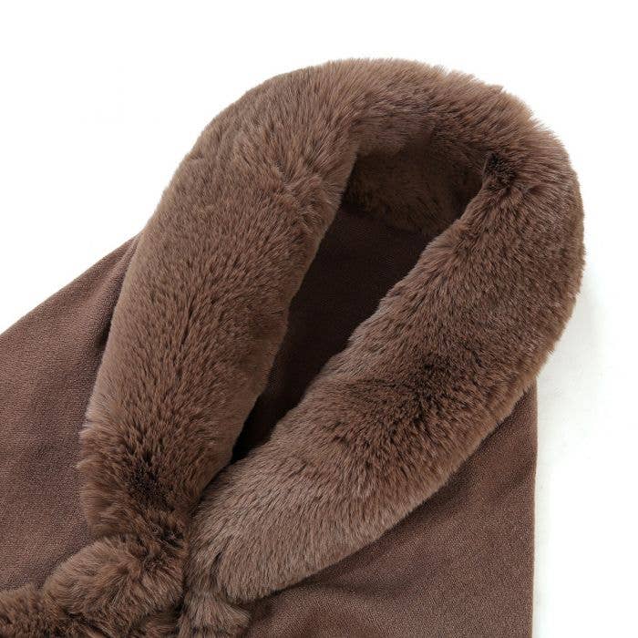 PEACH ACCESSORIES - PE371 Double layer faux fur trimmed capes: Black