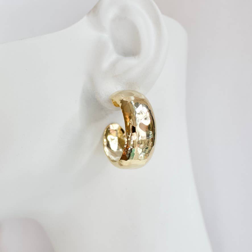 a.v. max - Hammered Dome Statement Hoop