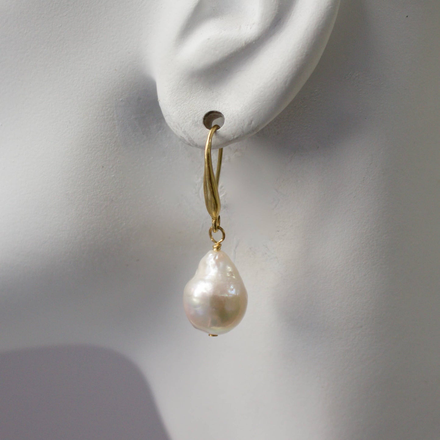 a.v. max - Akoya Pearl Earrings: White