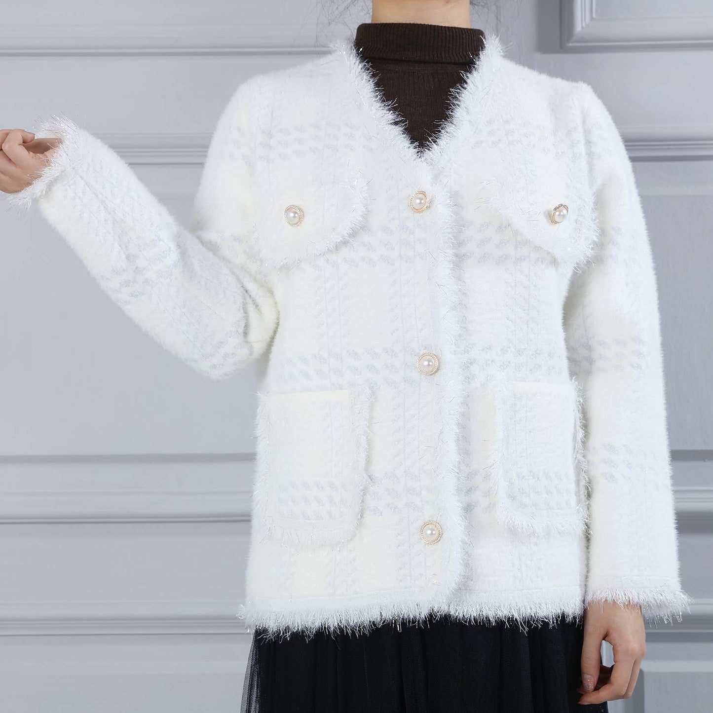 PEACH ACCESSORIES - SD190 Soft cardigan with Shinny Silver details: Ivory