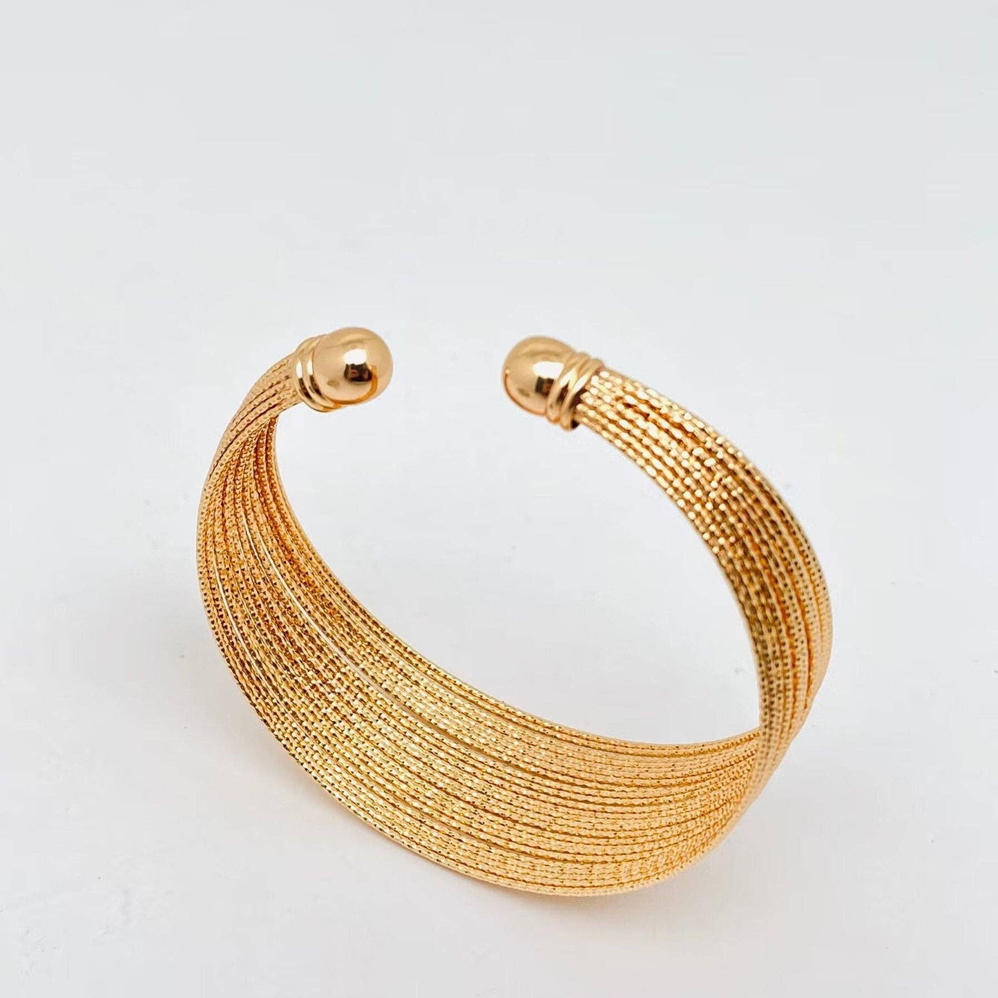 Mio Queena - Multi-layer Small Metal Coil Gold-plated Cuff Bangle
