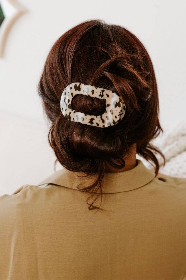 TELETIES - Round Flat Hair Clip | Medium | Blonde Tortoise