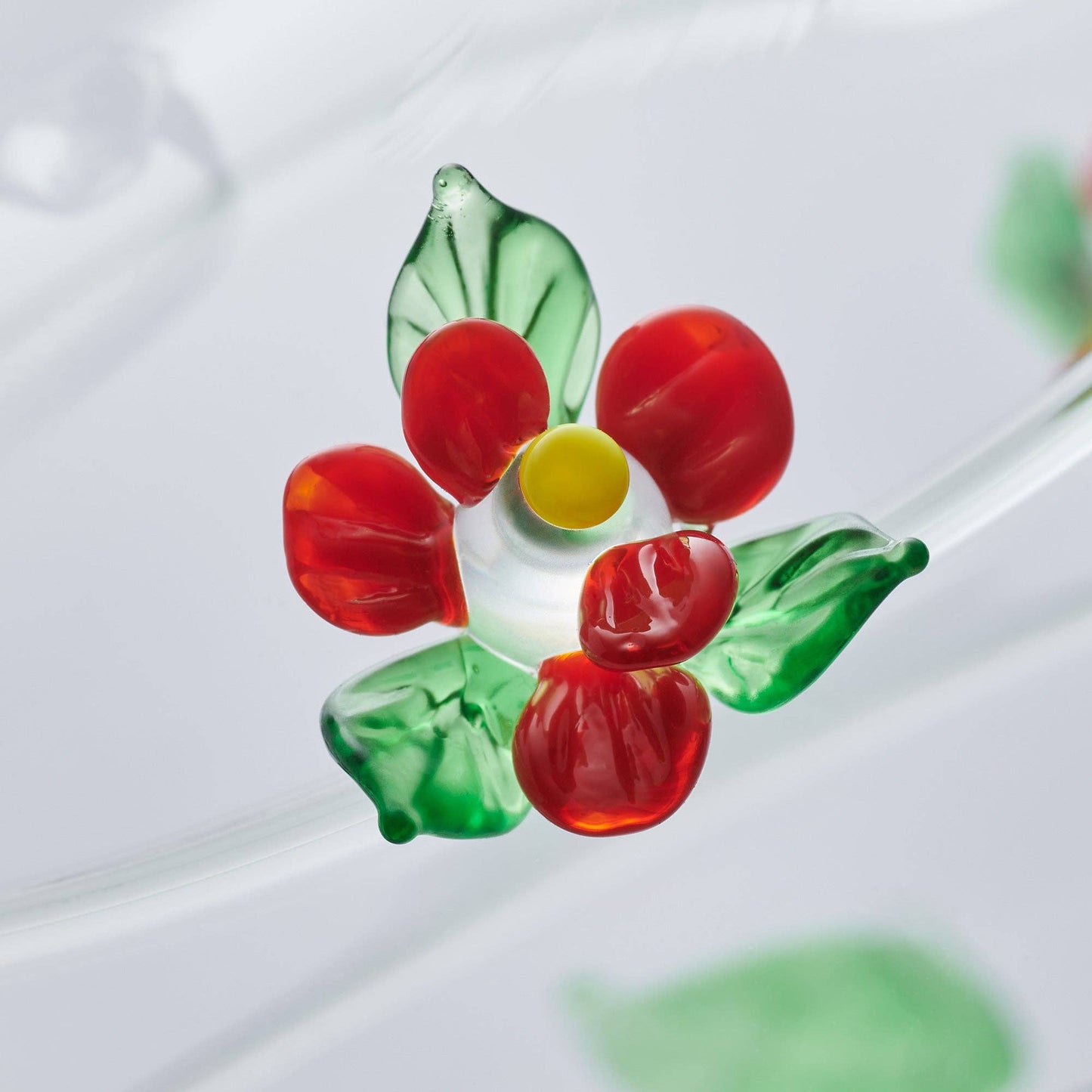 Sienna Glass - 10cm Glass Globe - Wildlife Collection - Bee