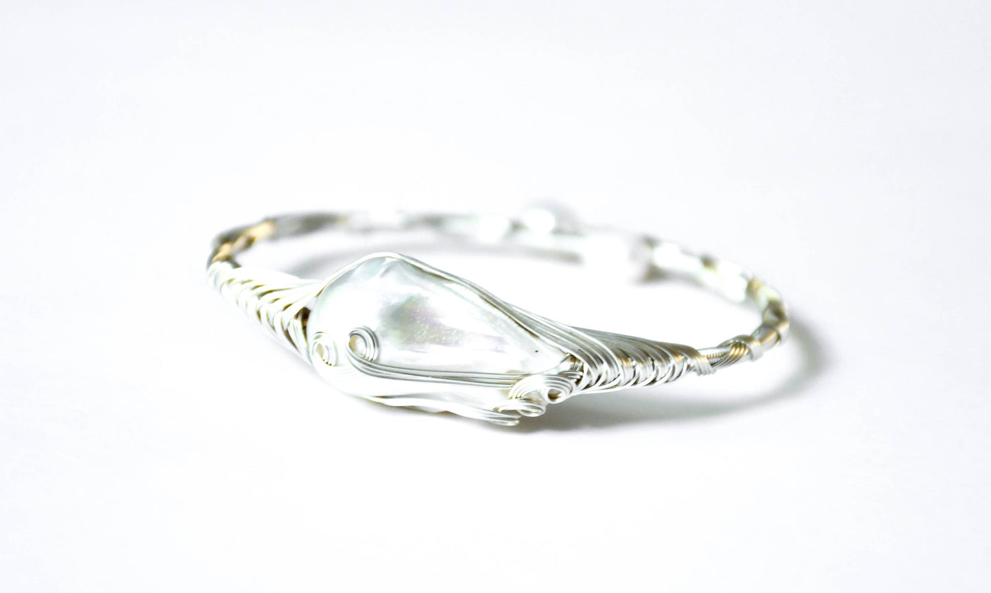 Sea Lily - 484SIL - Silver Bracelet With Keshi Pearl