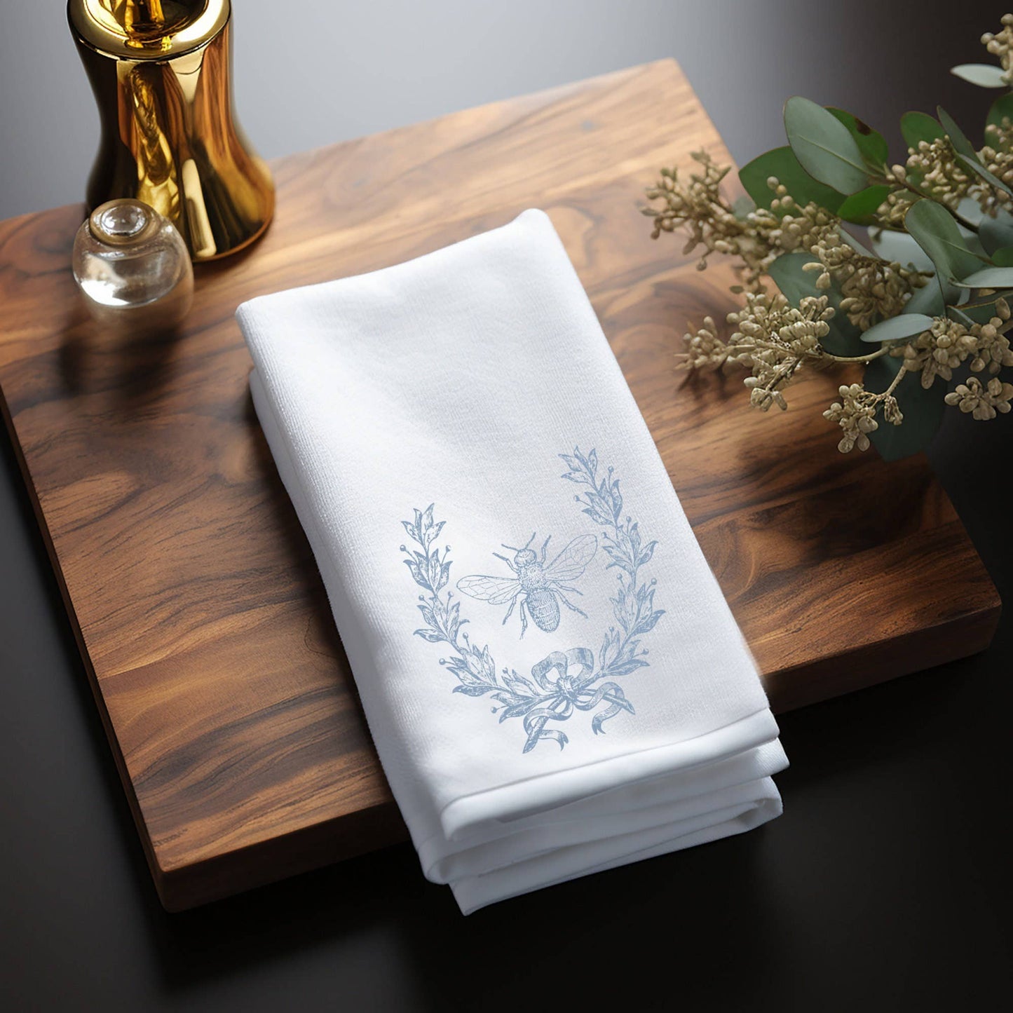 Fernville Creations - French Country Bee Fingertip Towel, Elegant Bath Decor