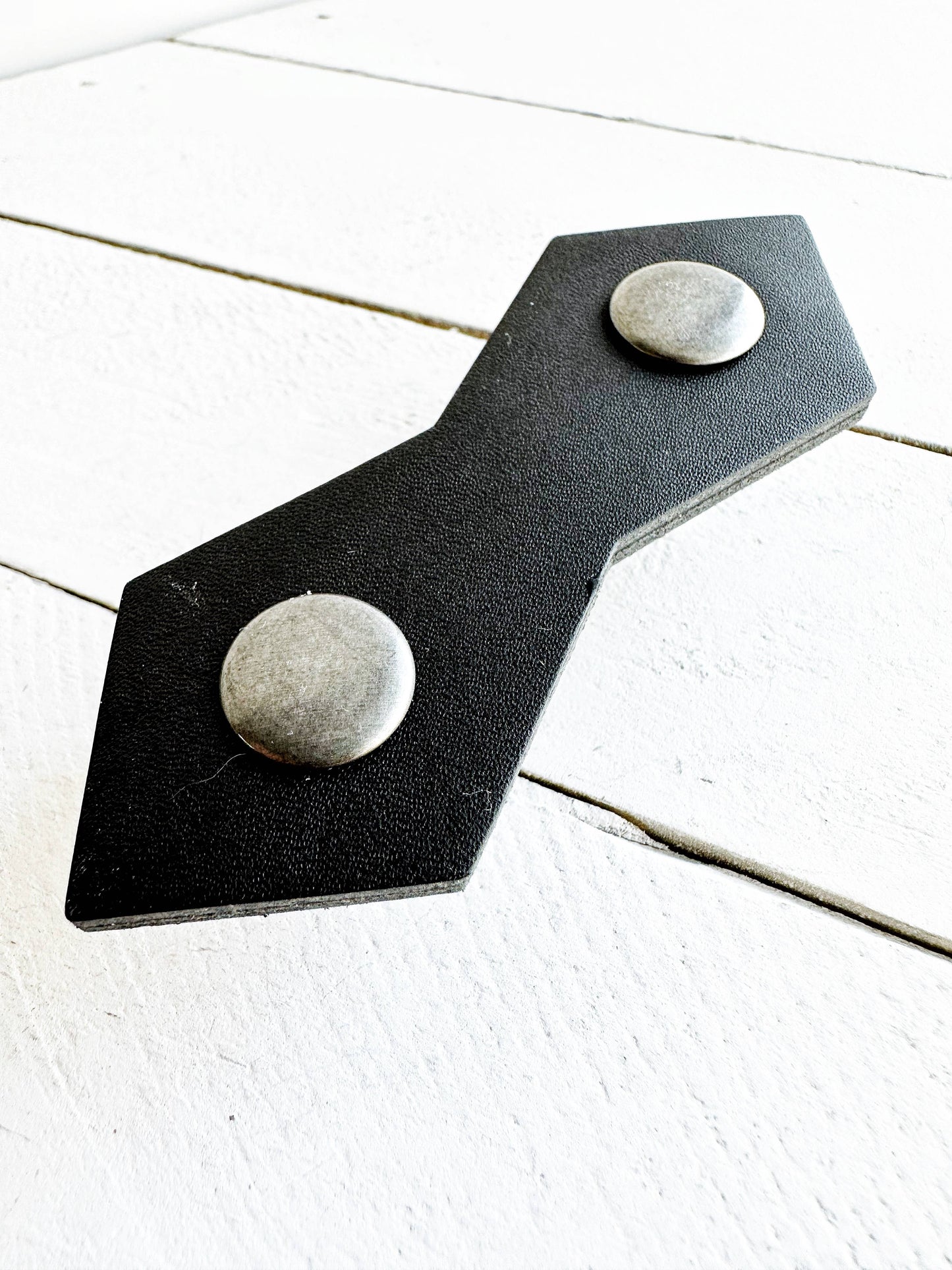 KardiKlips - Leather Cinch Clips for Clothing, Black & Silver Minimalist