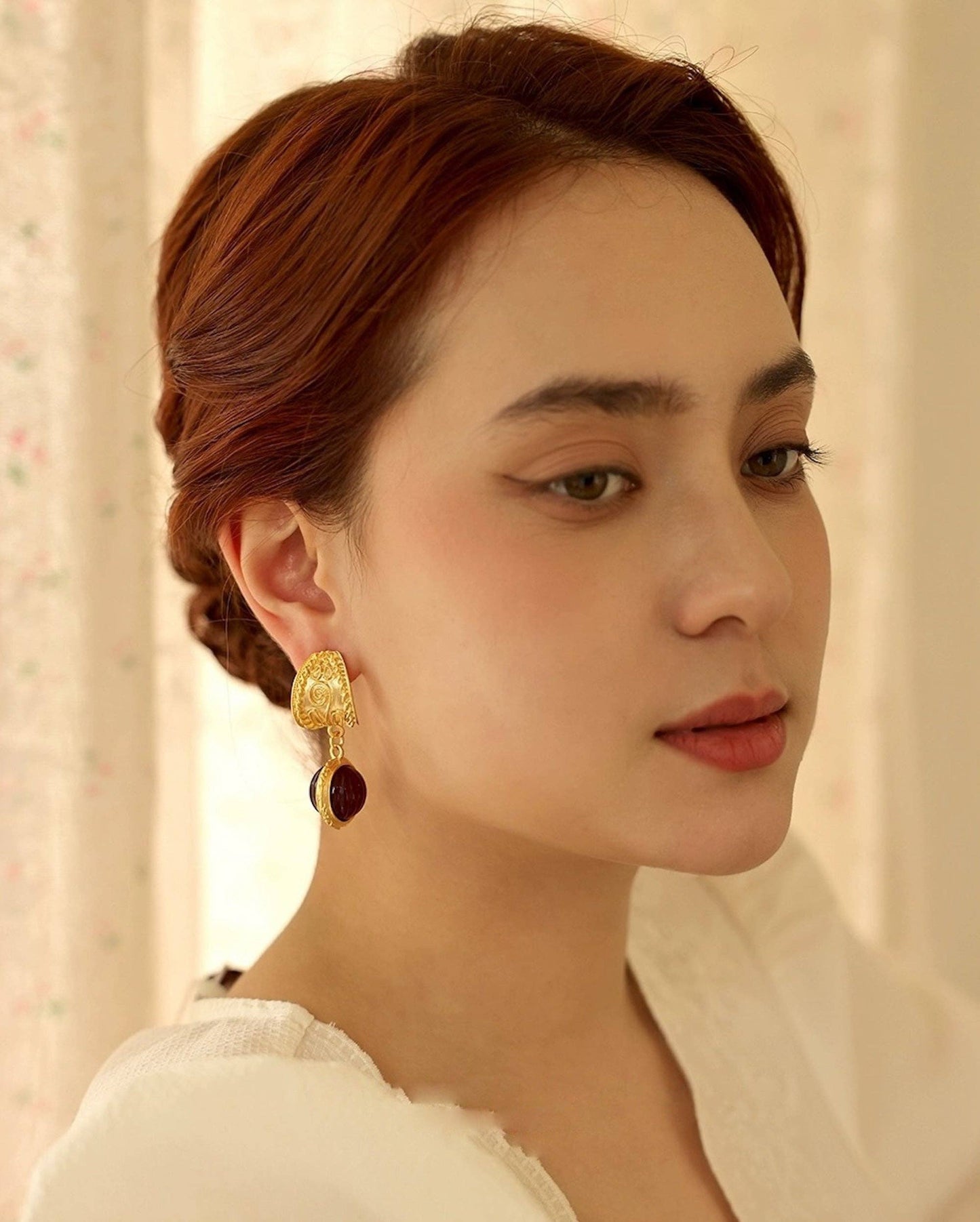 Cici’De Jewelry Amsterdam - Vintage Inspired Red Lantern Earrings