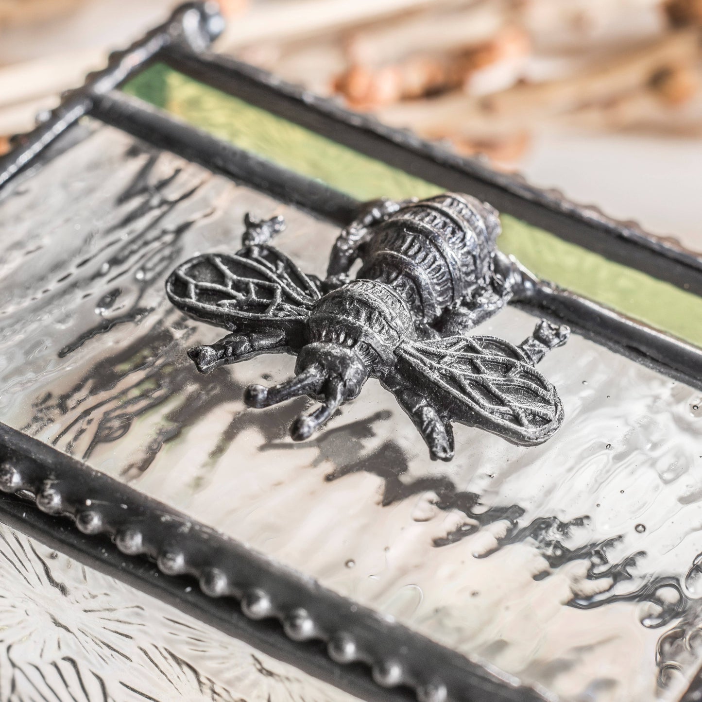 J Devlin Glass Art & Bert Anderson Collection - Bee Trinket Decorative Keepsake Box J Devlin Box 753