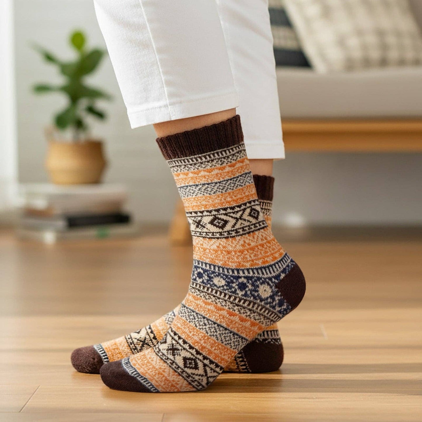 Wrapables.com - Wrapables Women's Nordic Warm Crew Wool Socks (Set of 5)