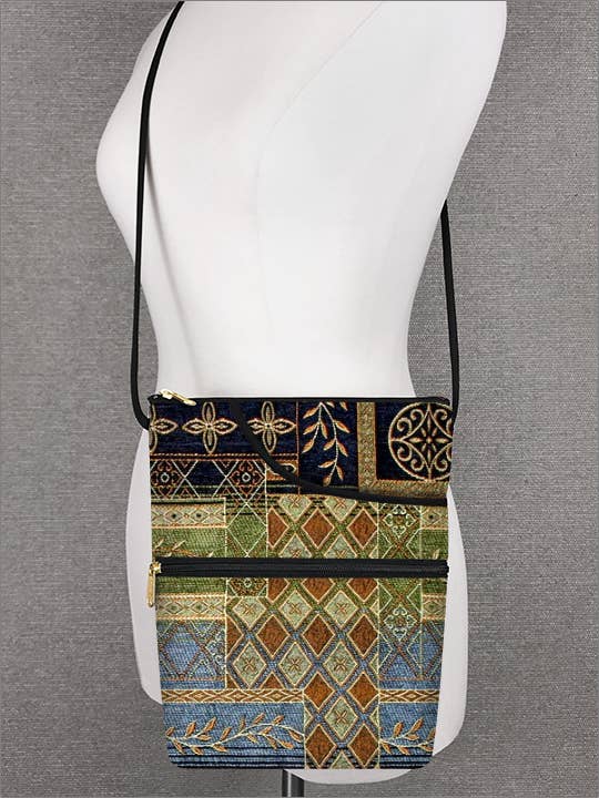 Danny K. Handbags - Bella Purse: Getty / Gravity