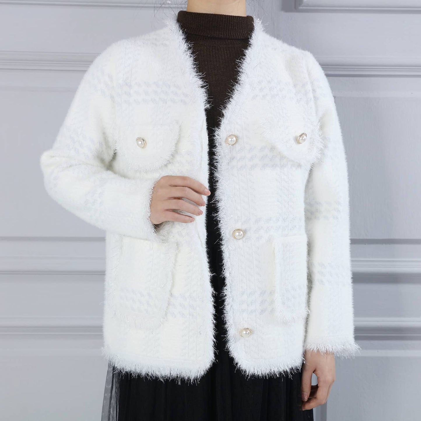 PEACH ACCESSORIES - SD190 Soft cardigan with Shinny Silver details: Ivory